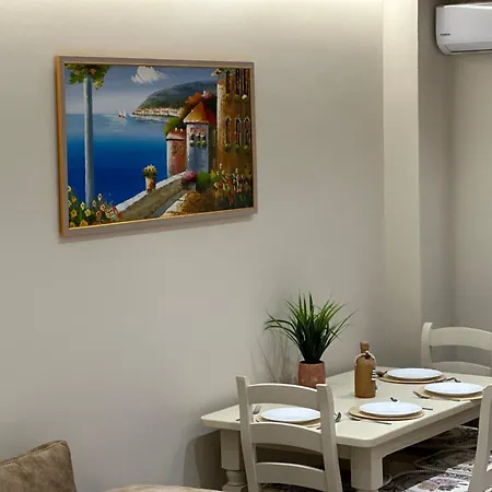 Beachfront Apartment With Balcony Vlore Exterior photo